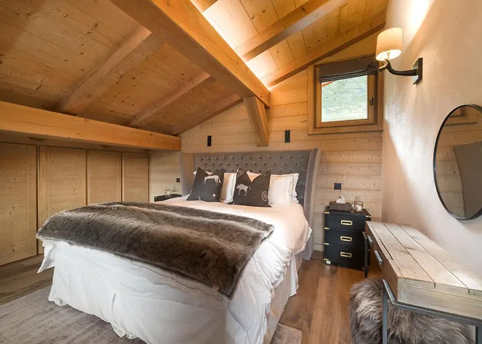 Luxury Chalet, Sleeps 8 With Mountain Views And Jacuzzi * Megève