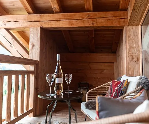 Luxury Chalet, Sleeps 8 With Mountain Views And Jacuzzi Alpstuga *