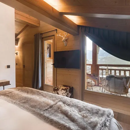 Luxury Chalet, Sleeps 8 With Mountain Views And Jacuzzi Alpehytte Megève