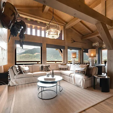 Luxury Chalet, Sleeps 8 With Mountain Views And Jacuzzi Chalé