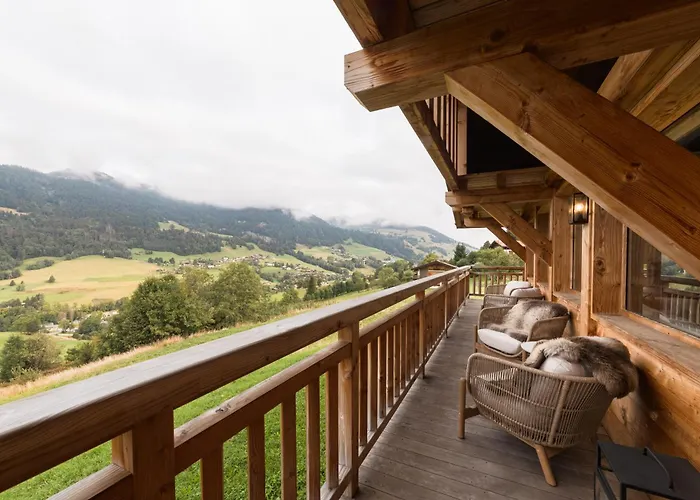 Luxury Chalet, Sleeps 8 With Mountain Views And Jacuzzi 木屋