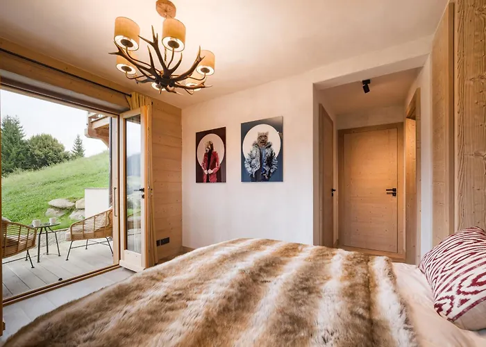 Luxury Chalet, Sleeps 8 With Mountain Views And Jacuzzi *