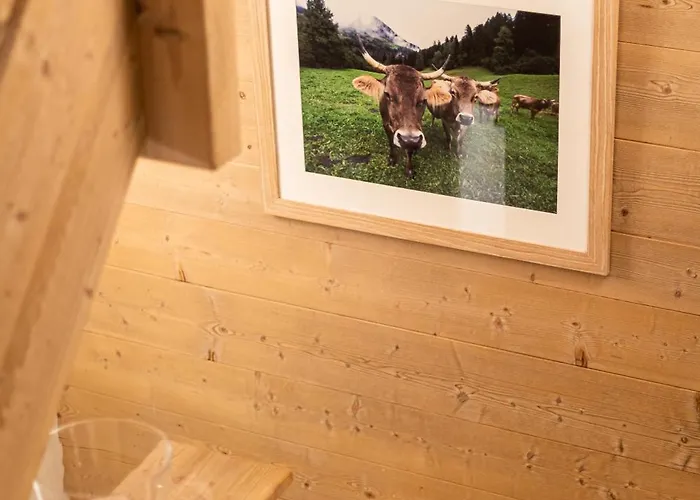 Luxury Chalet, Sleeps 8 With Mountain Views And Jacuzzi 木屋 *