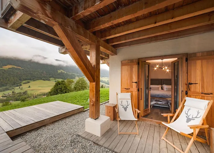 Luxury Chalet, Sleeps 8 With Mountain Views And Jacuzzi * 梅杰夫