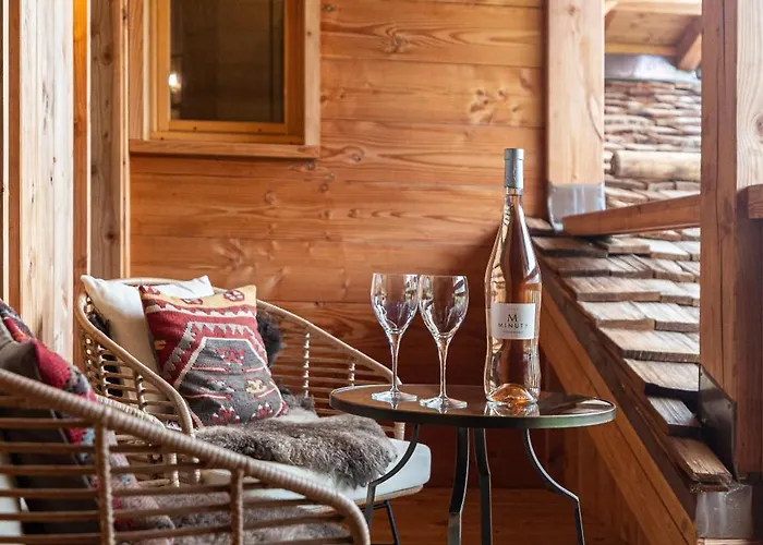 Luxury Chalet, Sleeps 8 With Mountain Views And Jacuzzi *
